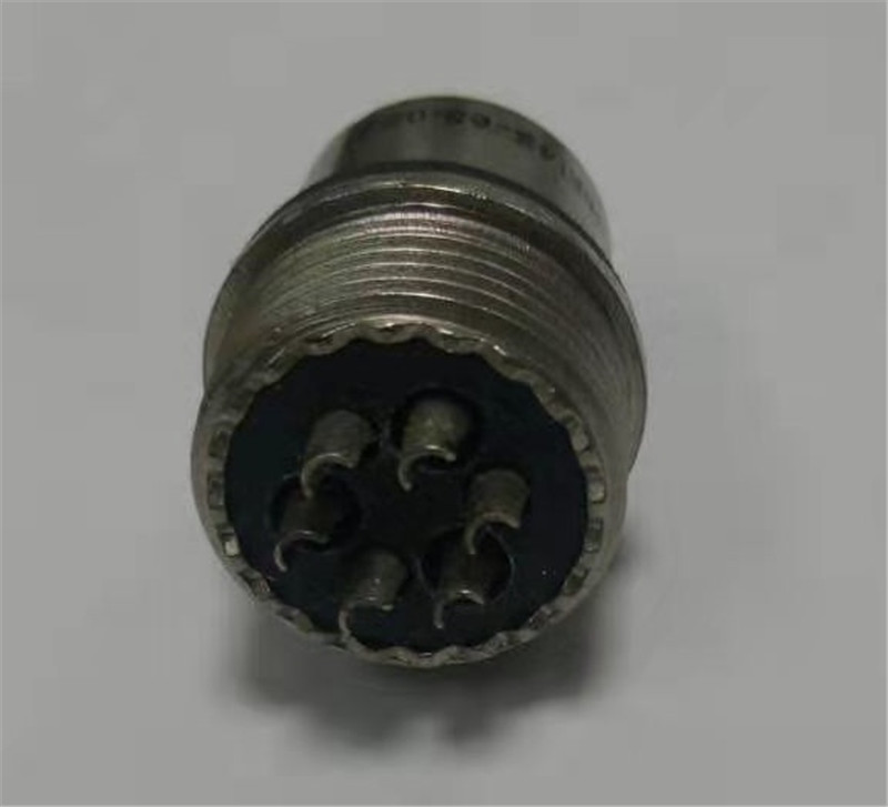 Waterproof and anti vibration high frequency connector for industrial Aerospace