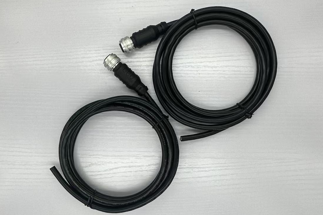 Utilizing M12 8 Pin Connectors for Robust System Integration