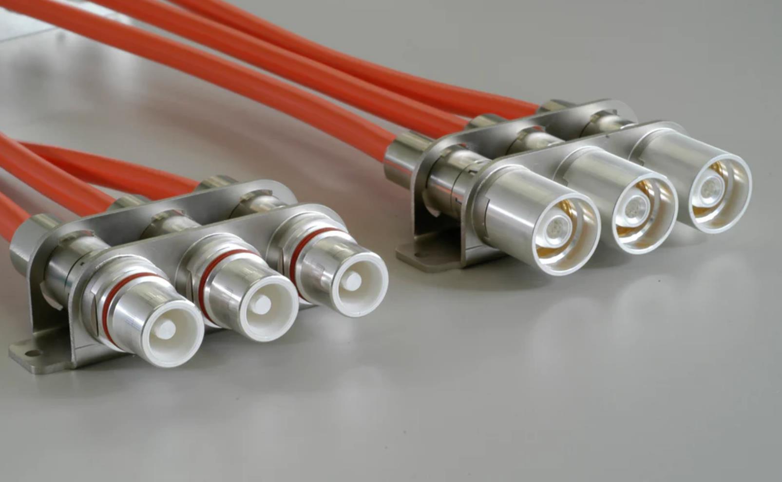 工业大电流600A三同轴金属连接器圆形连接器线缆组件
