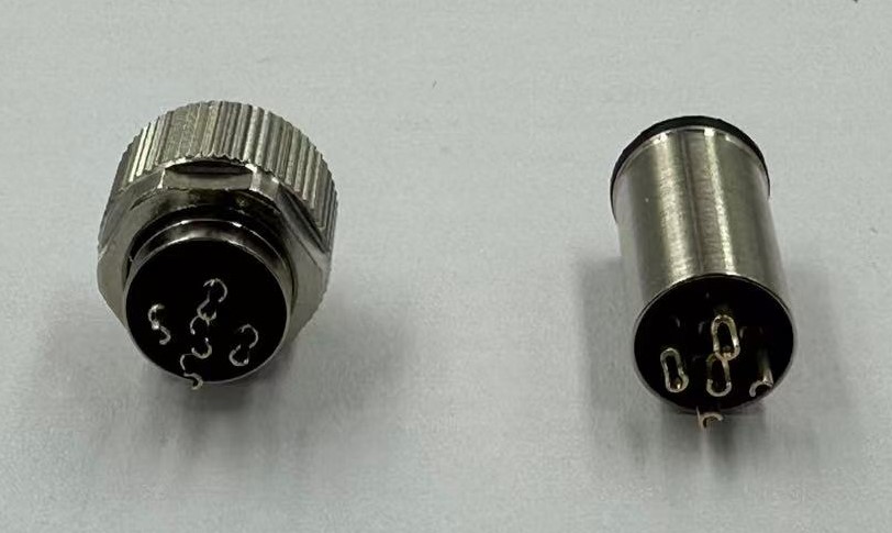 为什么M12连接器对智能制造至关重要