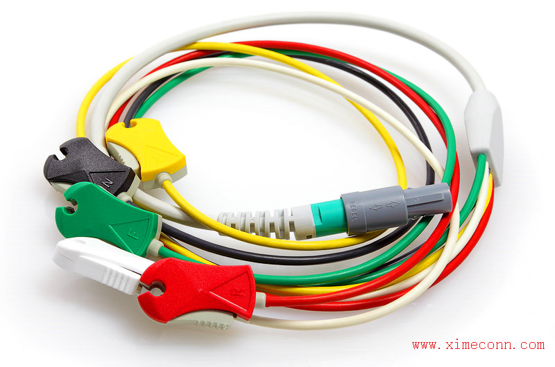 Medical plug cable assembly