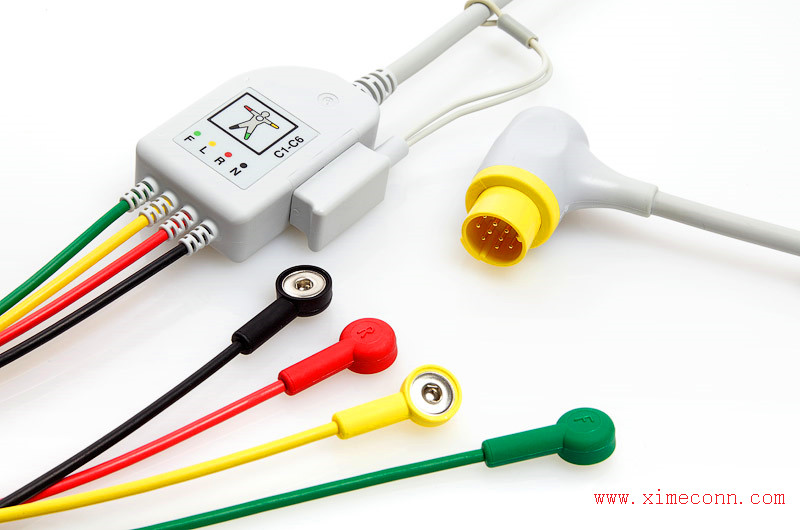 Medical plug cable assembly