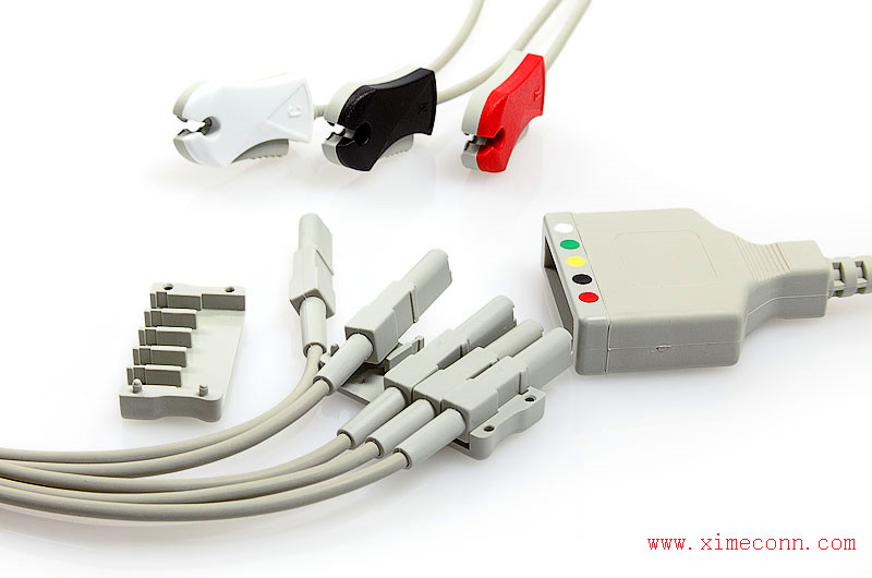 Medical plug cable assembly