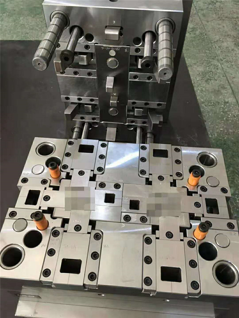 High precision injection mold with four side running slide block manufacture