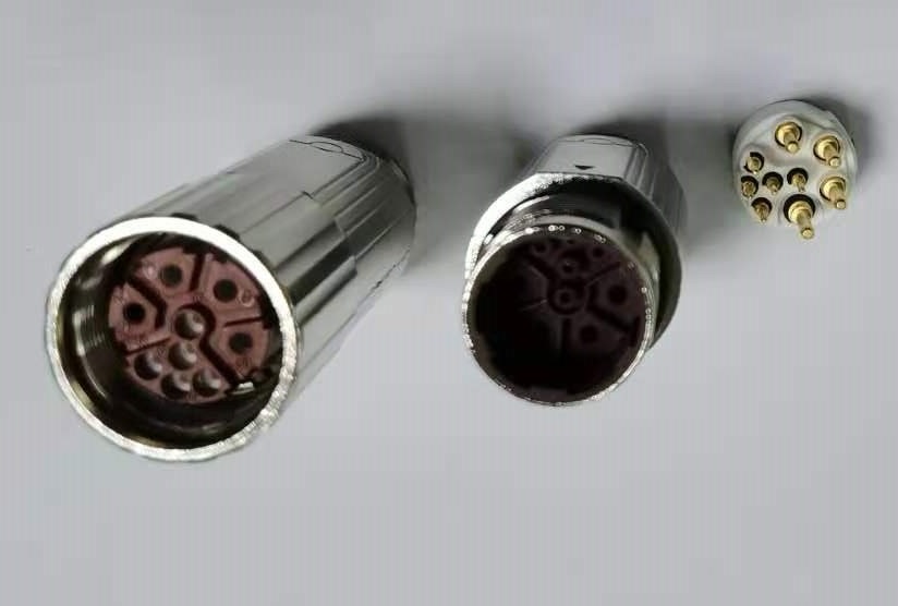 M23 4 + 1 + 4 power signal hybrid connector with shielded connector