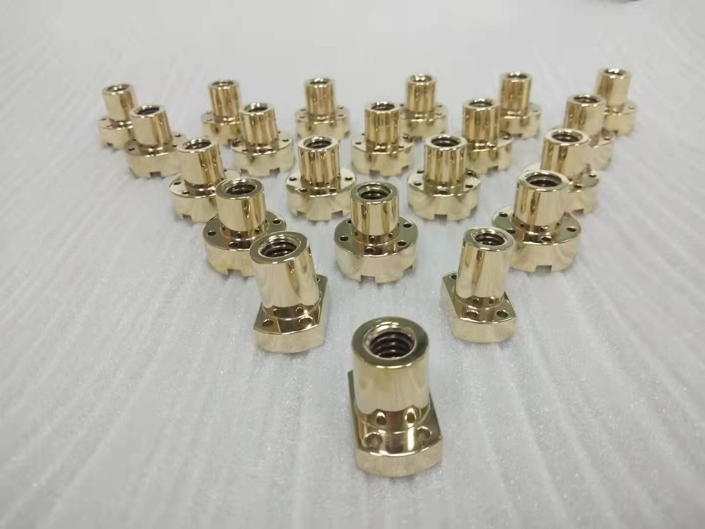 Underwater high-voltage waterproof M12 metal connector in marine environment