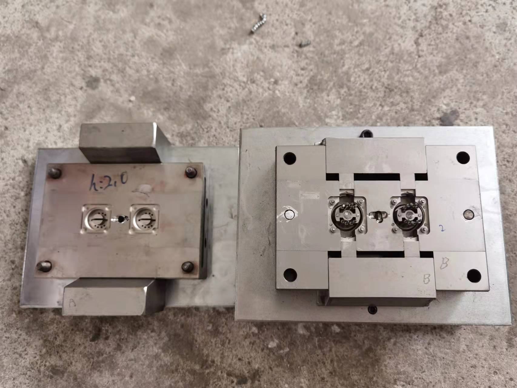 Precision mould for waterproof industrial cable harness medical connector