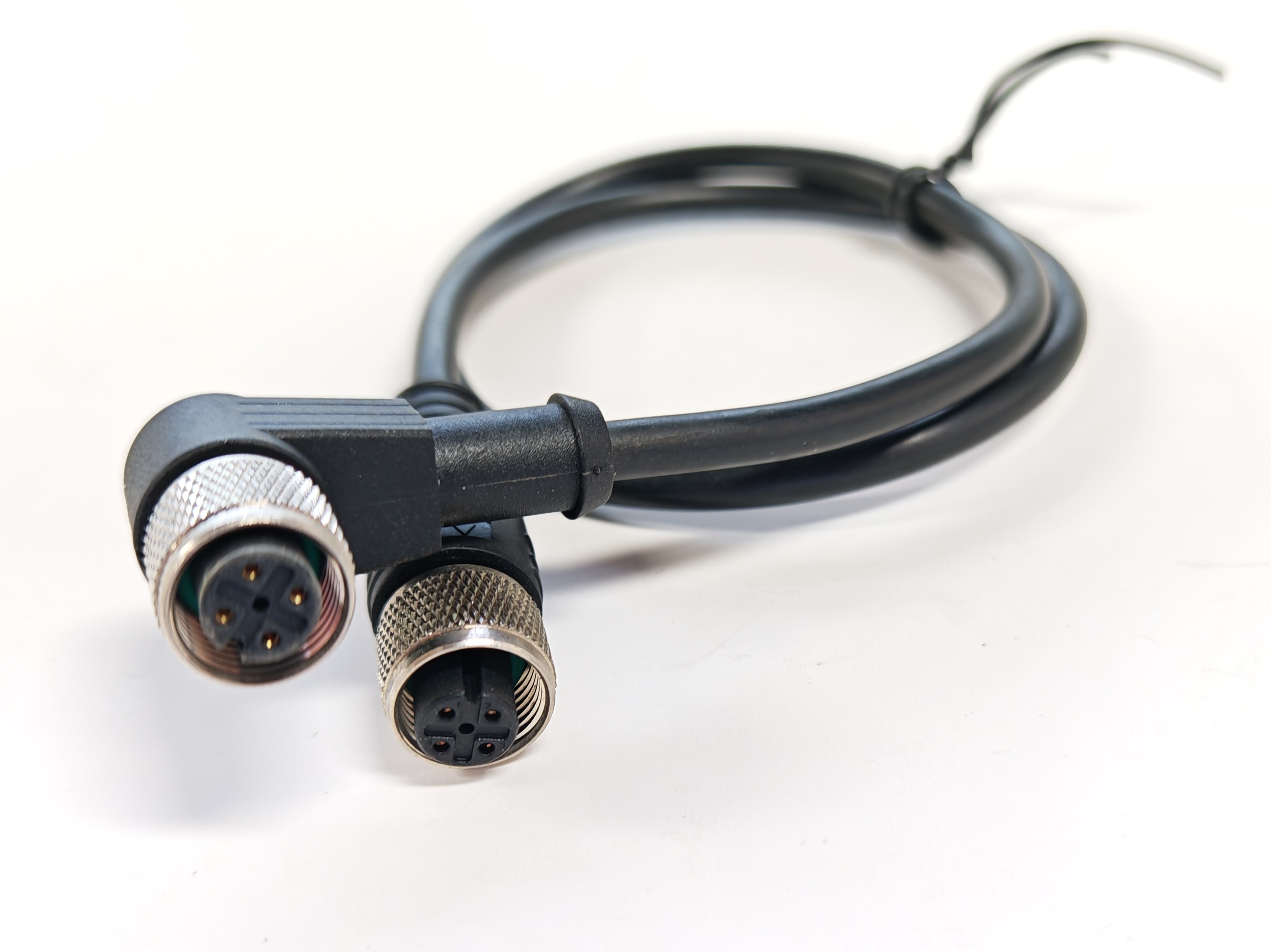 Factors to Consider When Selecting Small M6 Connectors for Projects