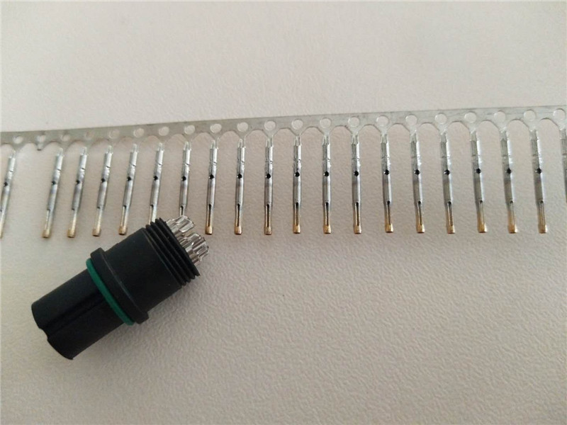 M12冲压端子精密五金1.0冲压针母头连接器端子