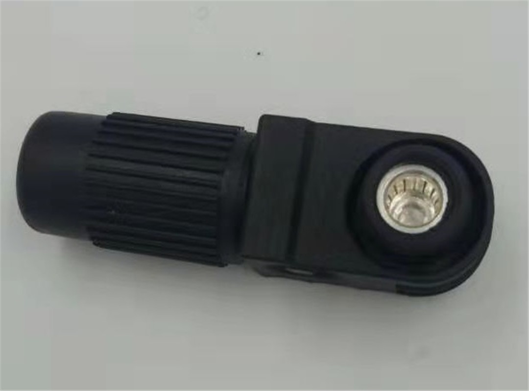 光伏储能TUV认证连接器机箱120A应用连接器