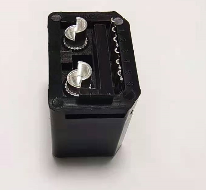 能源电池包防水连接器电池箱80A 2+6连接器