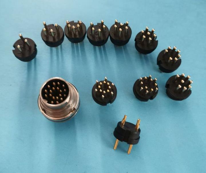 工业AISG电源公头M16连接器C091防水连接器