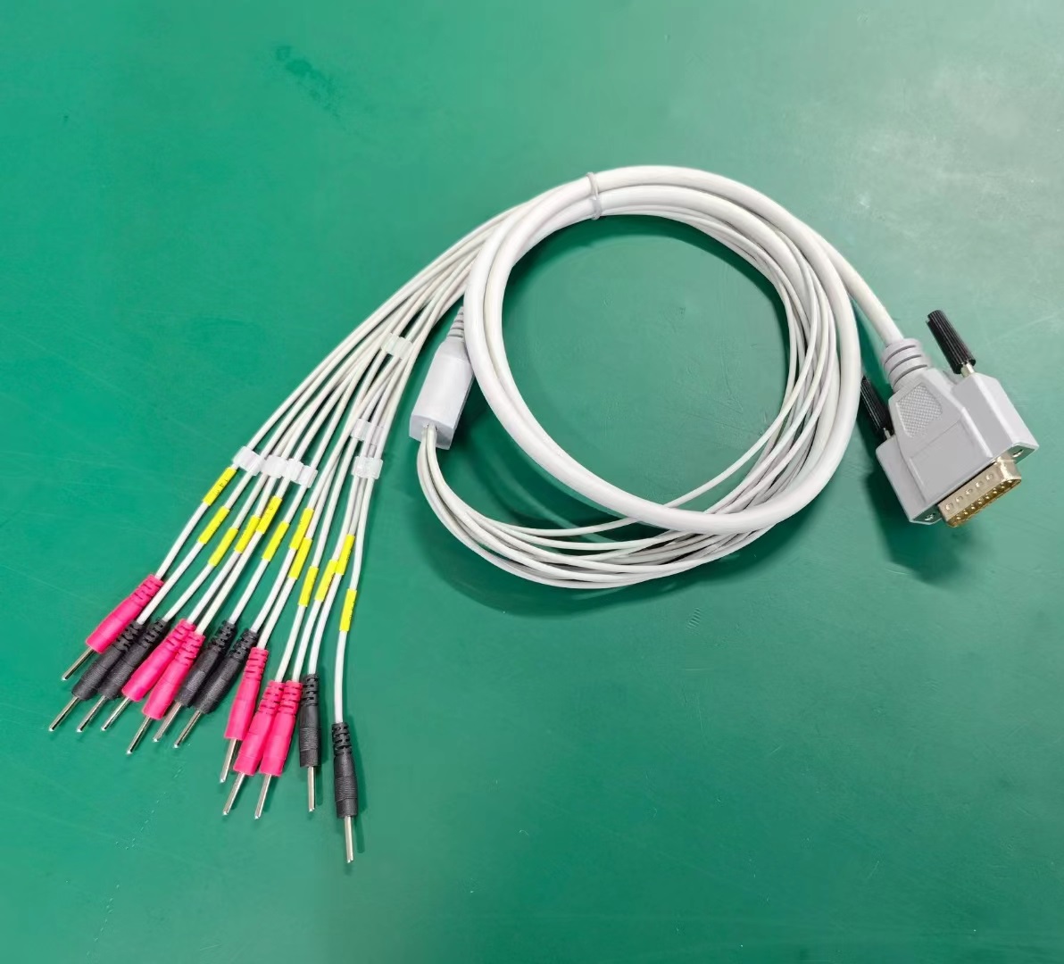 医疗理疗仪器电磁加热电缆医疗连接器电缆1出12插针